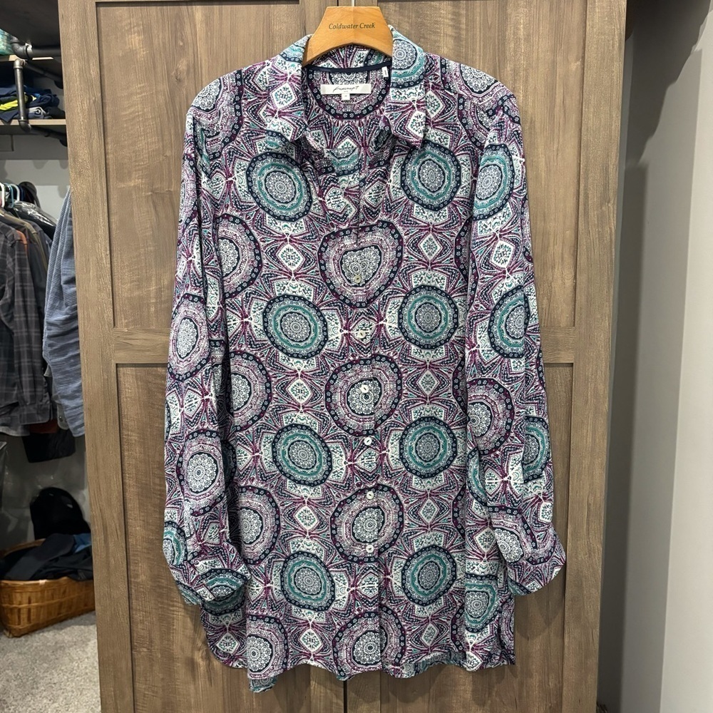 Foxcroft NYC size 18 Button down Tunic Top Long Sleeve Shirt Medallion Print